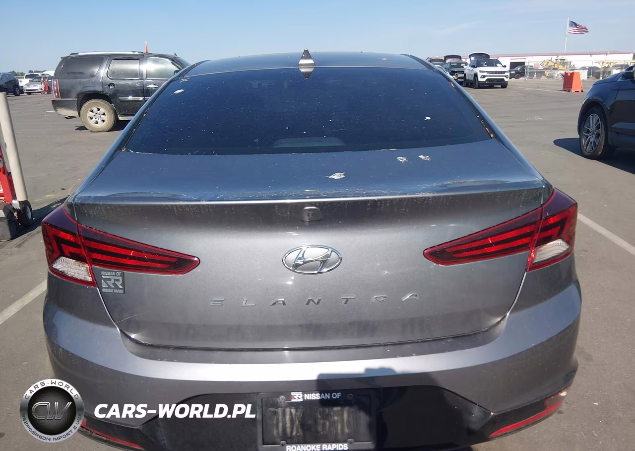 2019 Hyundai Elantra Sel VIN:5NPD84LF1KH415304 - 16
