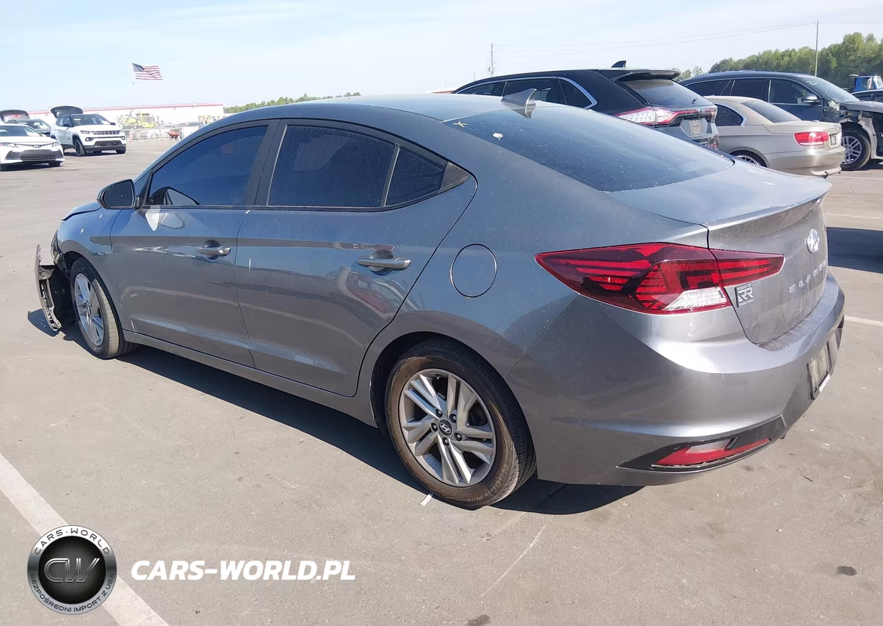 2019 Hyundai Elantra Sel VIN:5NPD84LF1KH415304 - 3