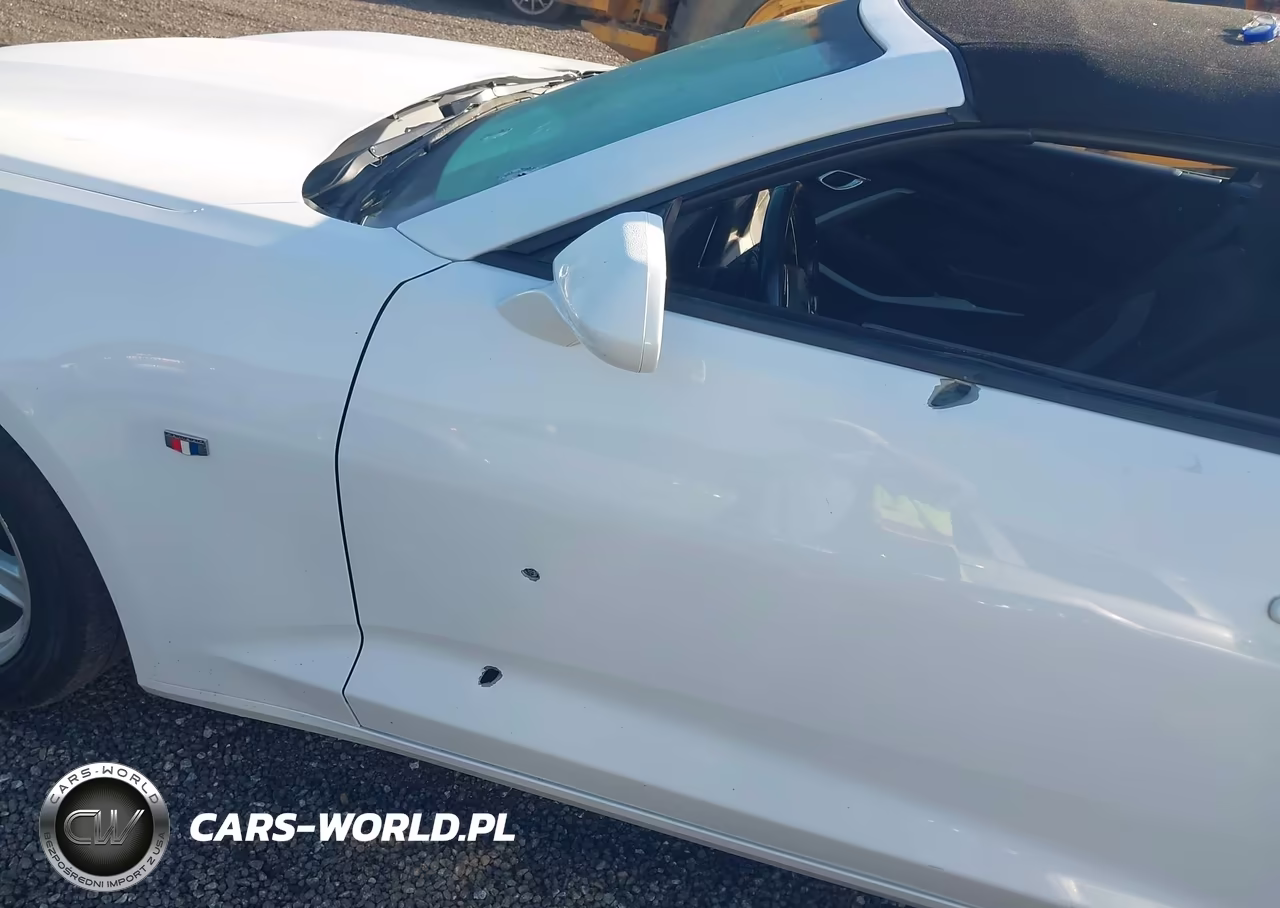 2018 Chevrolet Camaro 1Lt VIN:1G1FB3DX6J0117914 - 18