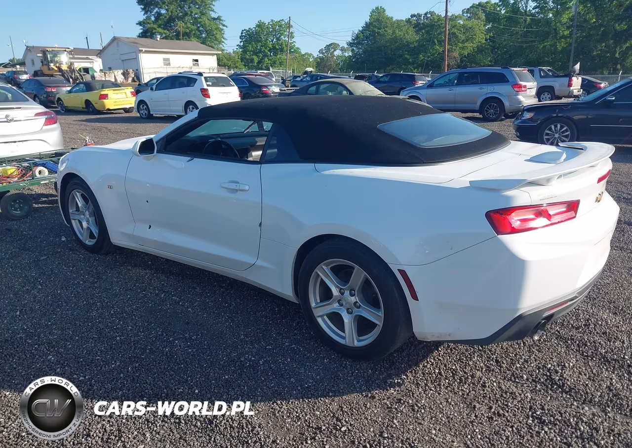 2018 Chevrolet Camaro 1Lt VIN:1G1FB3DX6J0117914 - 3