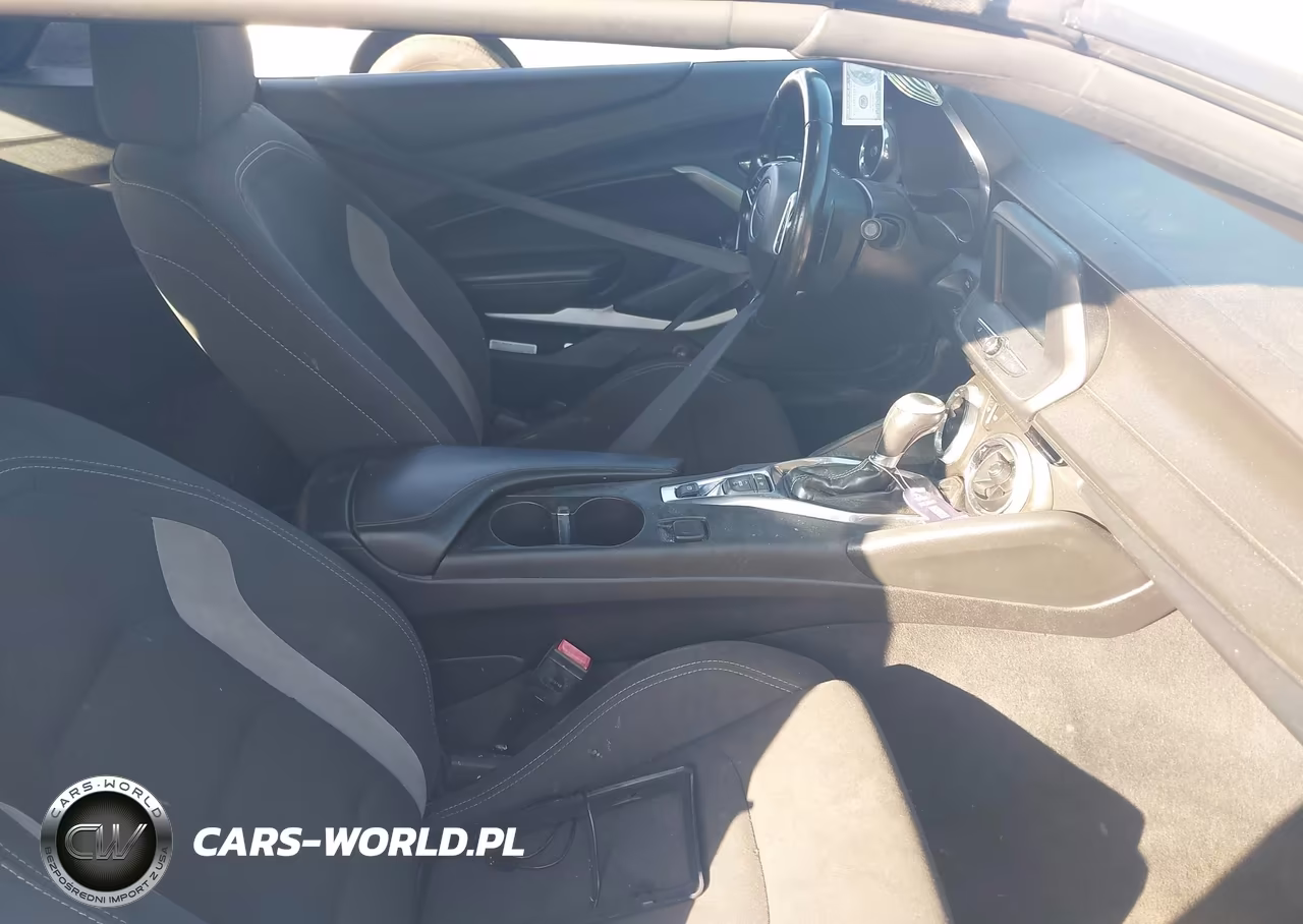 2018 Chevrolet Camaro 1Lt VIN:1G1FB3DX6J0117914 - 5