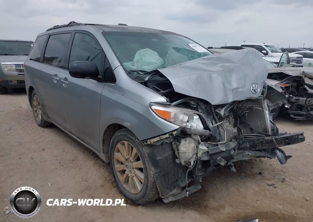 2012 Toyota Sienna Limited V6 7 Passenger