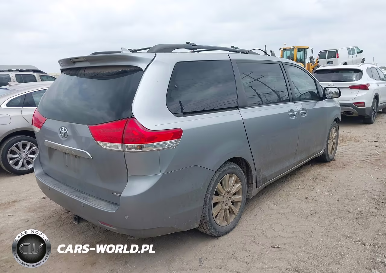 2012 Toyota Sienna Limited V6 7 Passenger VIN:5TDYK3DC7CS222247 - 4