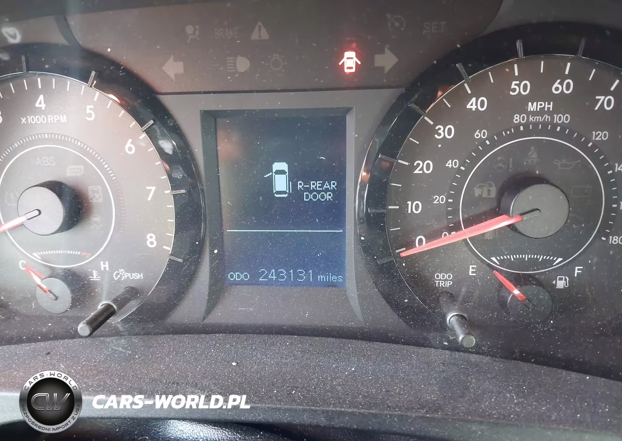 2015 Toyota Sienna Le 8 Passenger VIN:5TDKK3DC7FS616079 - 7