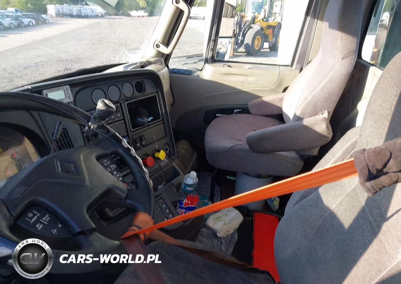 2017 International Prostar+ VIN:3HCDJAPRXHL752637 - 7