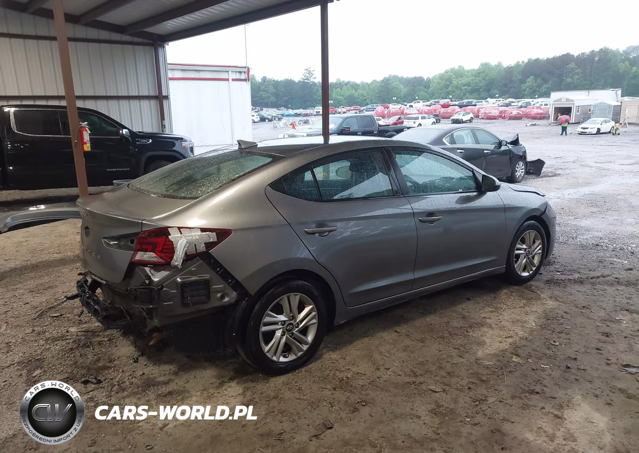 2020 Hyundai Elantra Sel VIN:5NPD84LF8LH511626 - 4