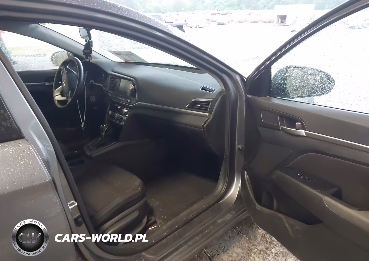 2020 Hyundai Elantra Sel VIN:5NPD84LF8LH511626 - 5