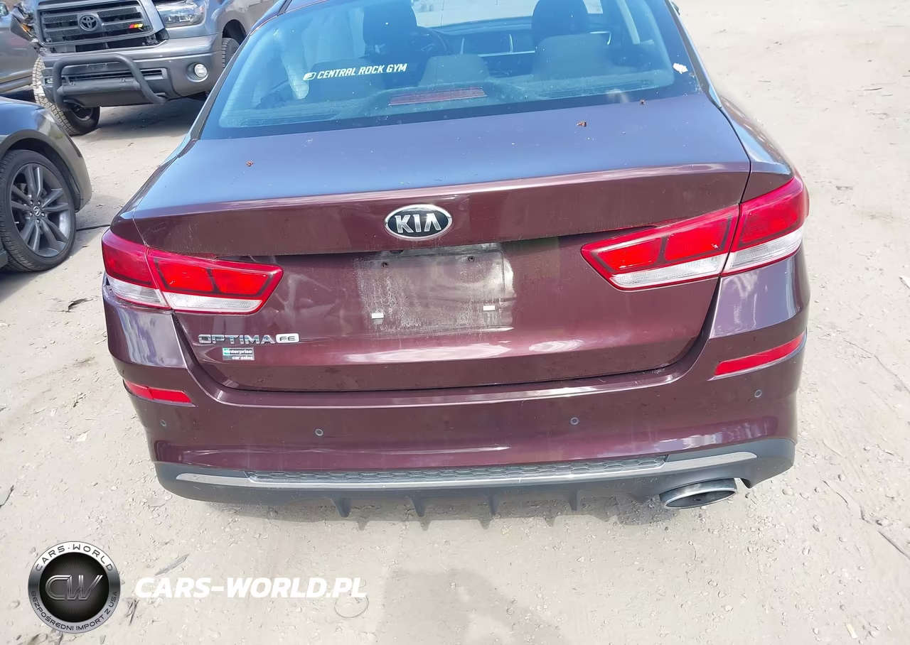 2019 Kia Optima Lx VIN:5XXGT4L34KG317963 - 16