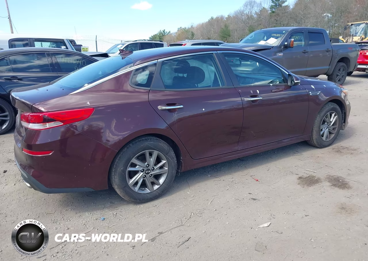2019 Kia Optima Lx VIN:5XXGT4L34KG317963 - 4