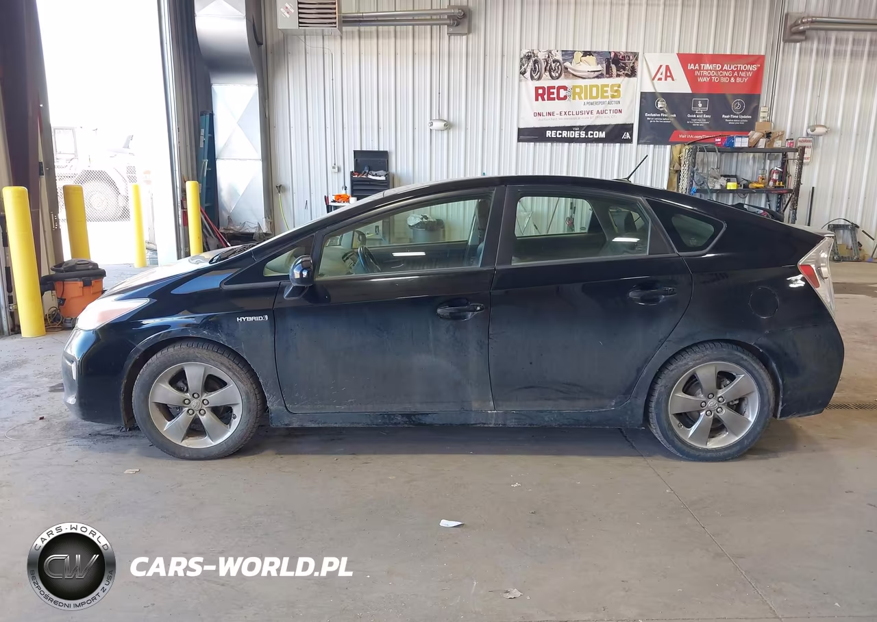 2013 Toyota Prius Three Se VIN:JTDKN3DU1D1656748 - 14