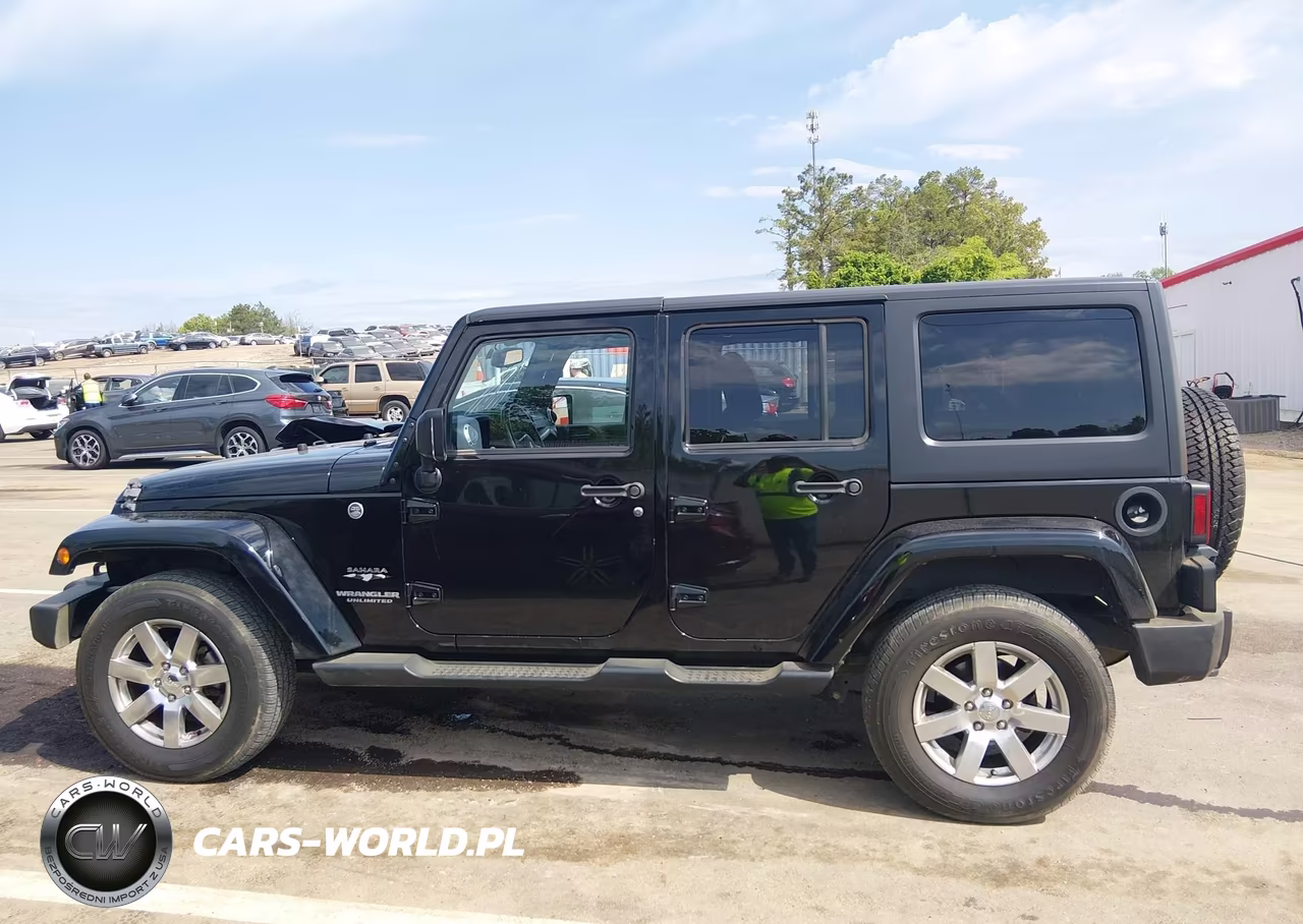 2016 Jeep Wrangler Unlimited Sahara VIN:1C4BJWEG4GL152564 - 15