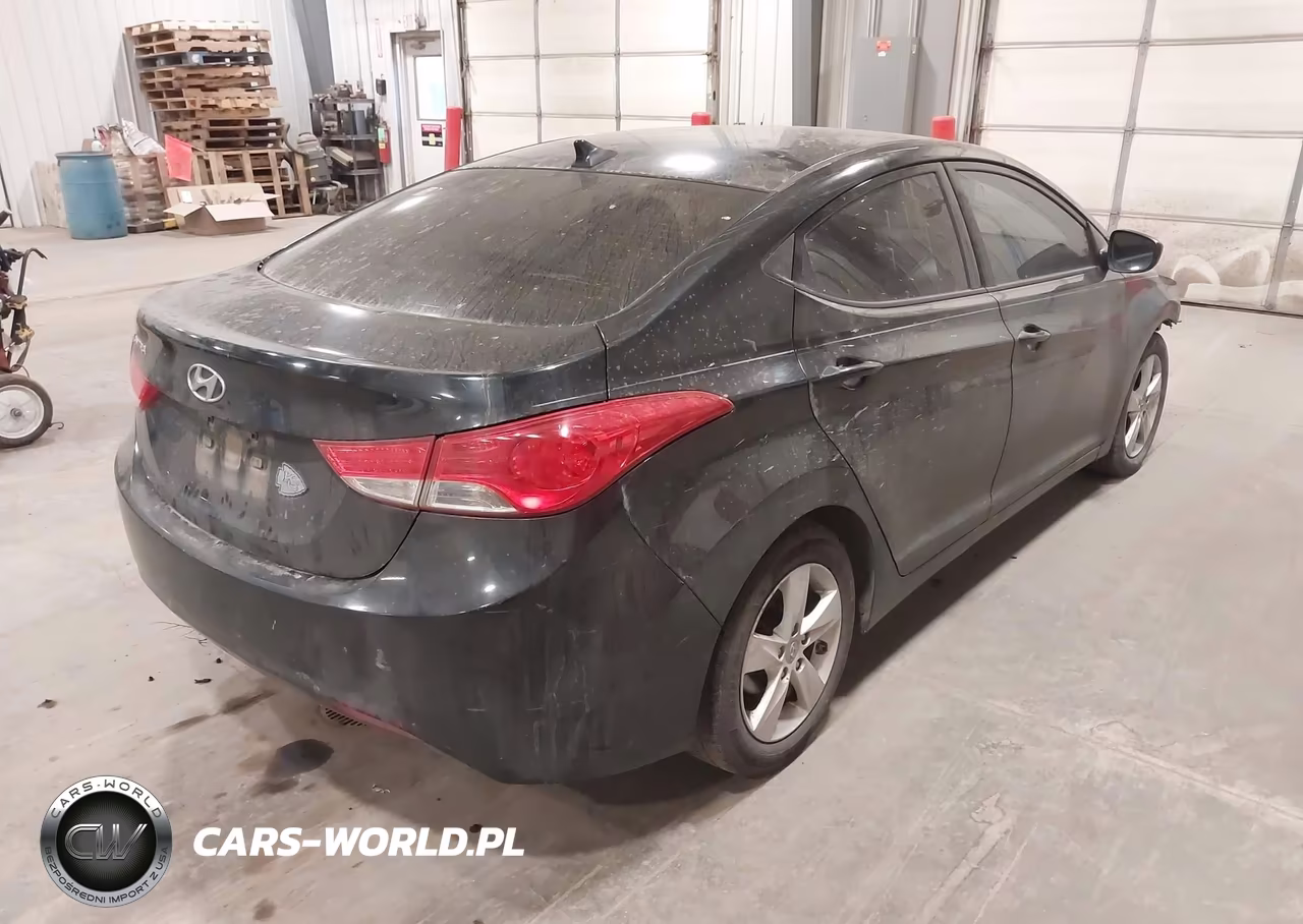 2013 Hyundai Elantra Gls VIN:5NPDH4AE7DH246399 - 4