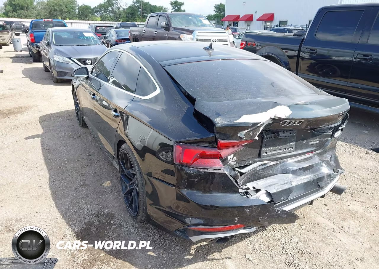 2019 Audi A5 45 Premium VIN:WAUANCF56KA063642 - 3