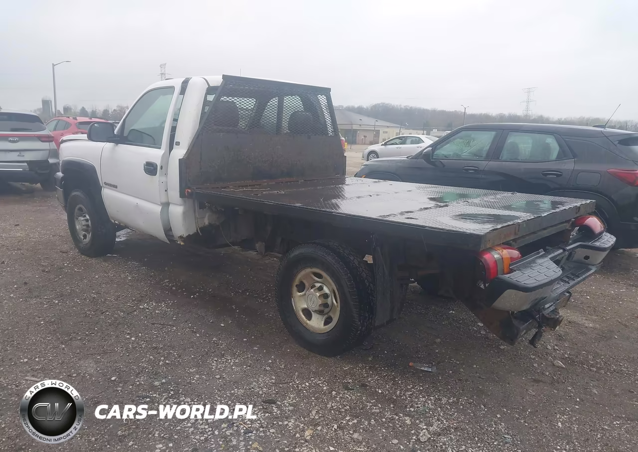 2004 Chevrolet Silverado 2500Hd Work Truck VIN:1GCHK24U94E104890 - 3