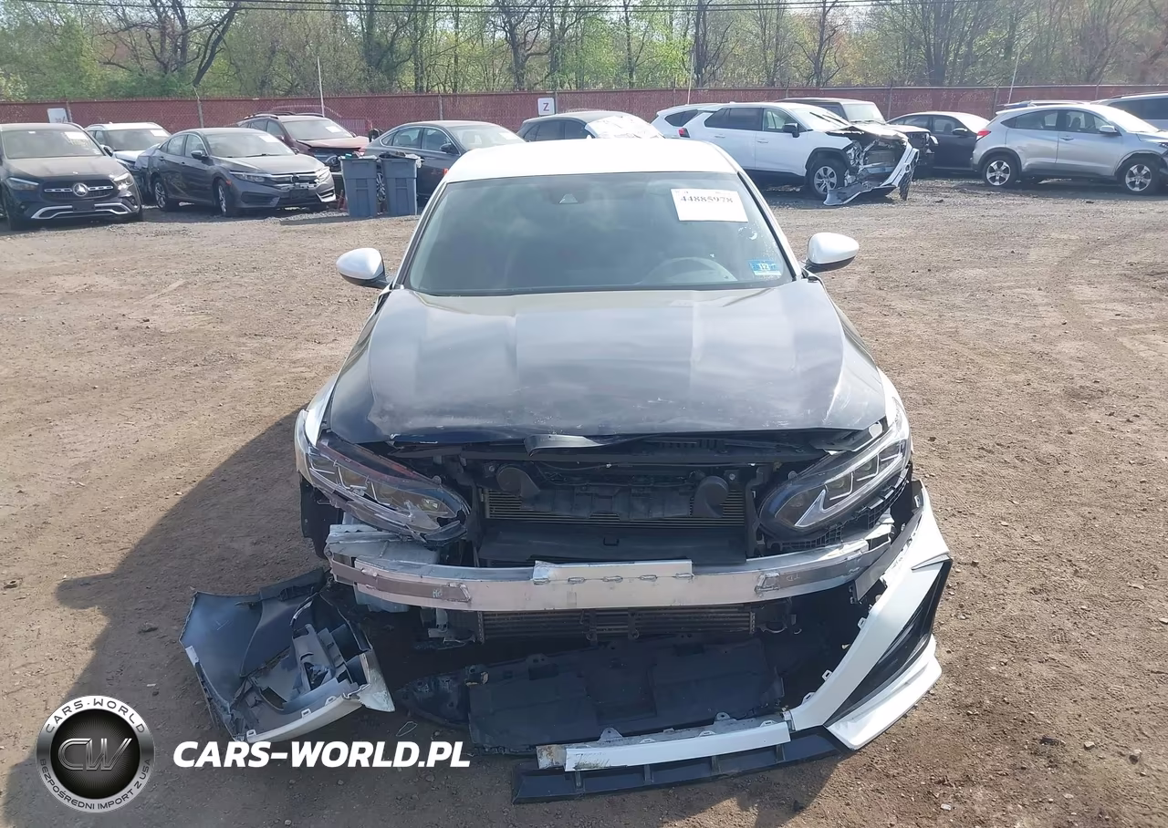 2018 Honda Accord Sport VIN:1HGCV1F34JA255639 - 12
