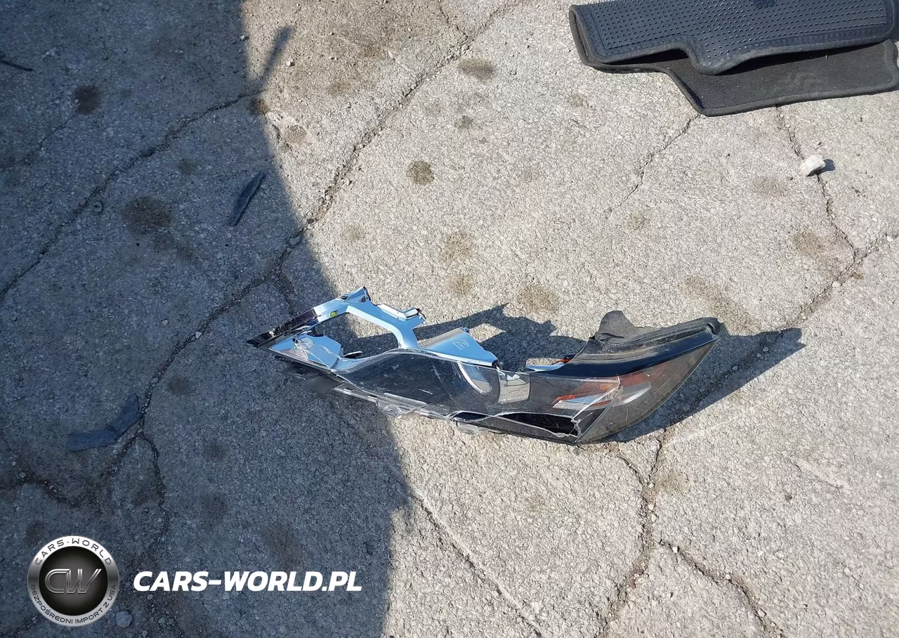 2018 Chevrolet Impala 1Lt VIN:2G1105S3XJ9167300 - 12