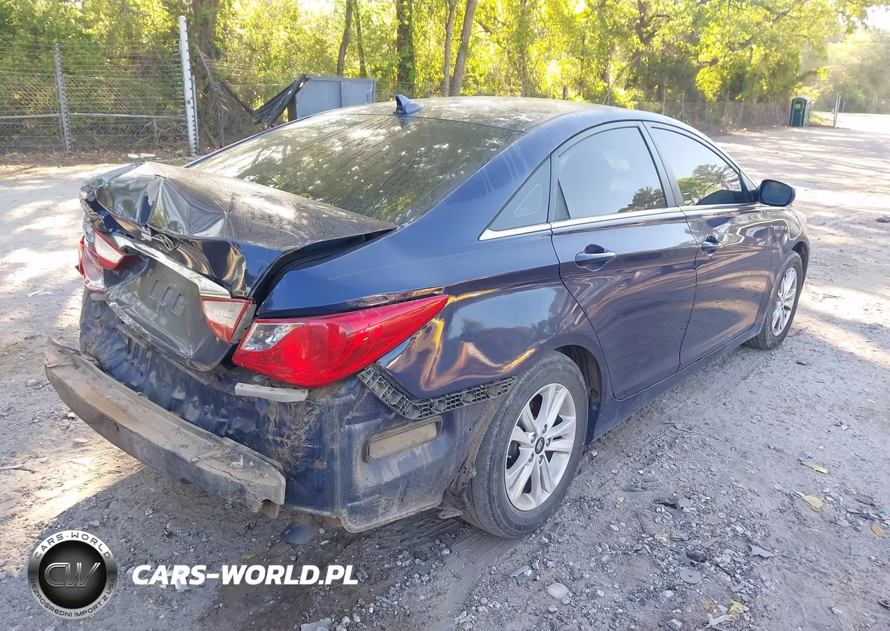 2011 Hyundai Sonata Gls VIN:5NPEB4AC0BH215318 - 4