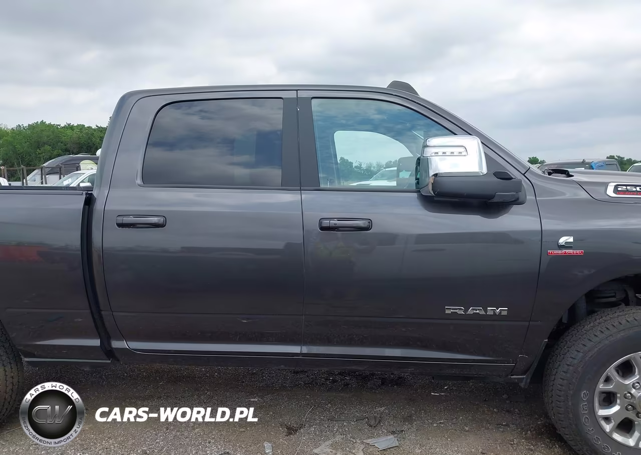 2024 Ram 2500 Laramie 4X4 6'4 Box VIN:3C6UR5FL2RG402706 - 12