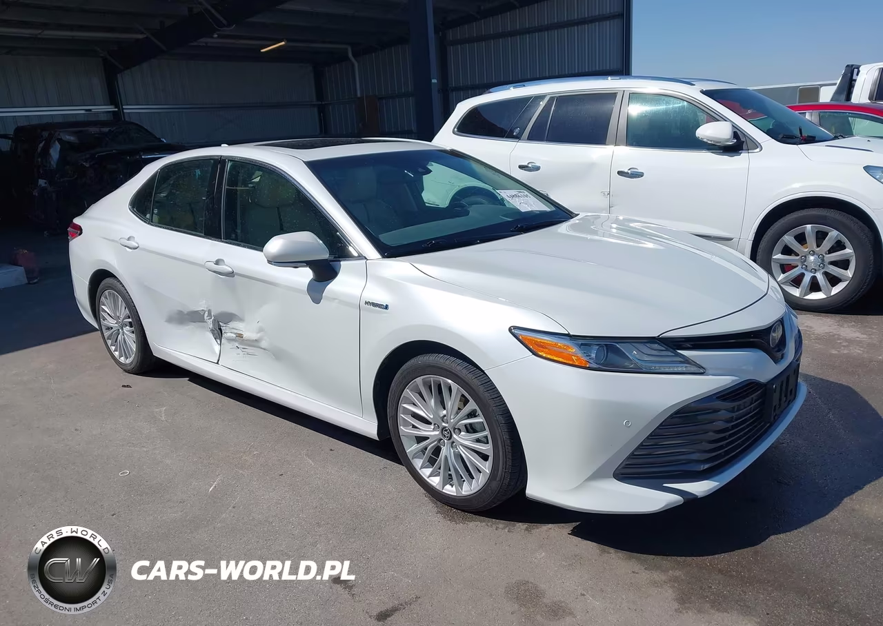 2018 Toyota Camry Hybrid Xle