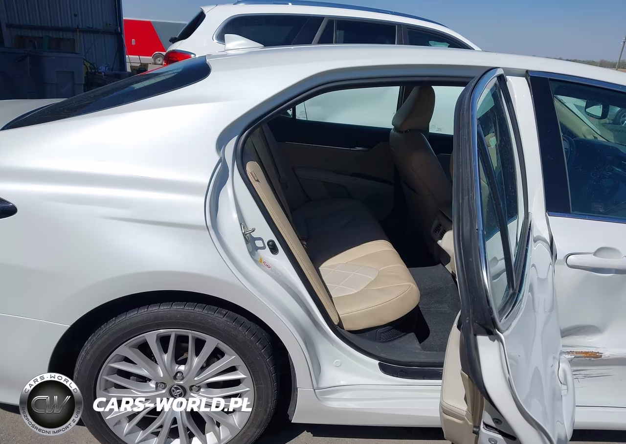 2018 Toyota Camry Hybrid Xle VIN:4T1B21HKXJU006716 - 8