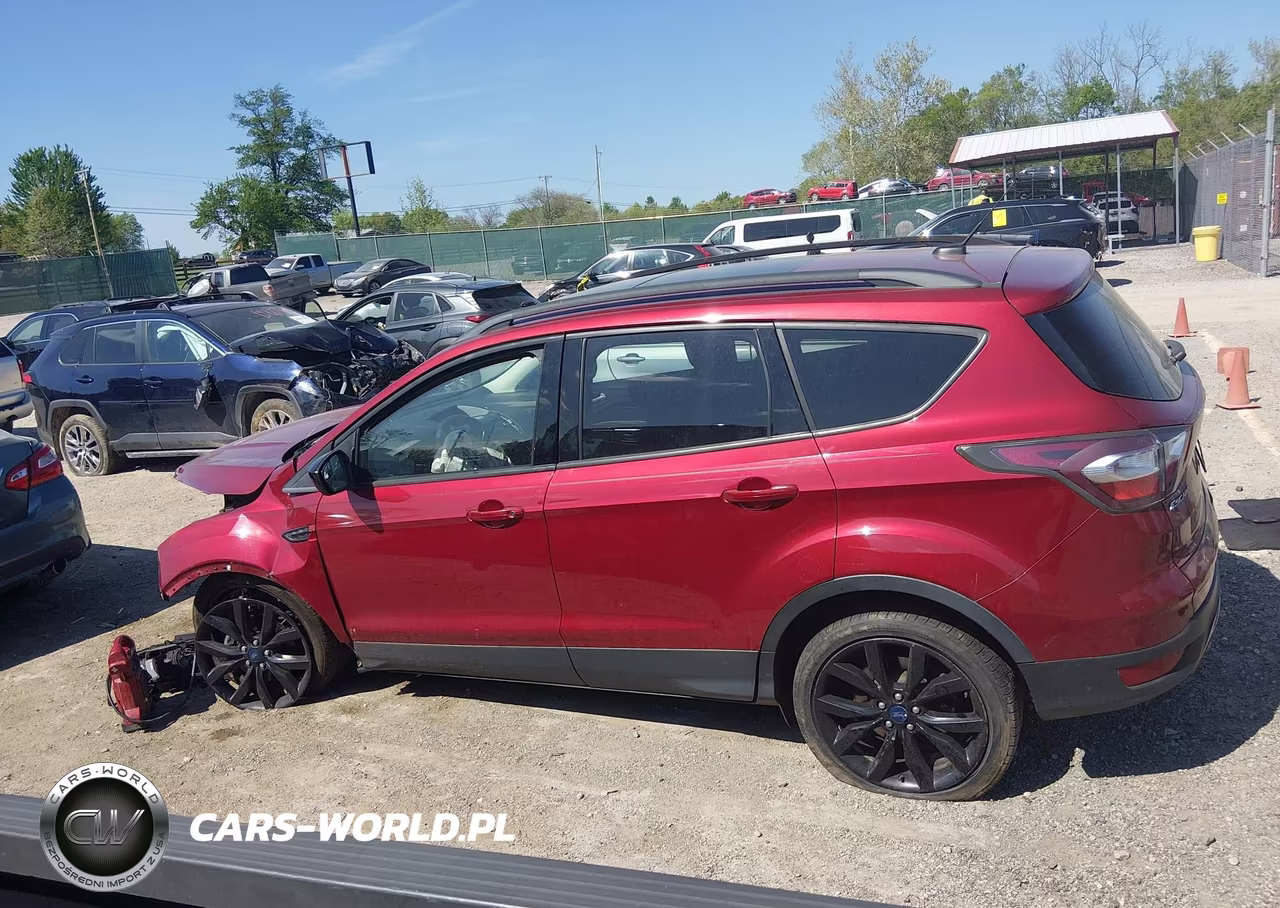 2017 Ford Escape Se VIN:1FMCU0GD9HUB41742 - 15