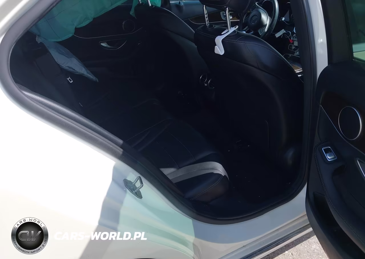 2018 Mercedes-Benz C 300 VIN:55SWF4JB9JU243775 - 8