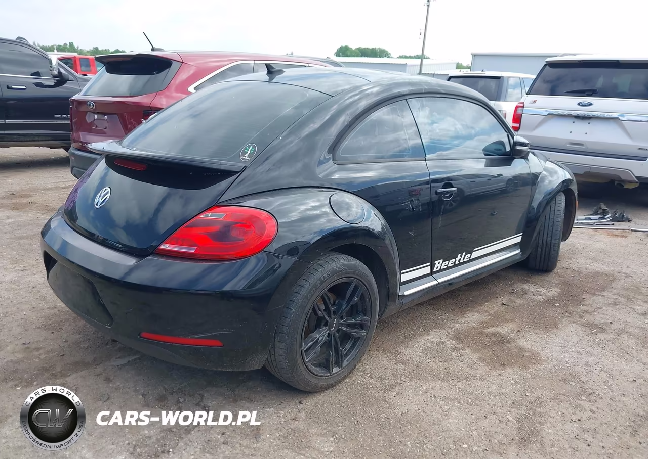 2013 Volkswagen Beetle 2.5L VIN:3VWJX7AT3DM605101 - 4