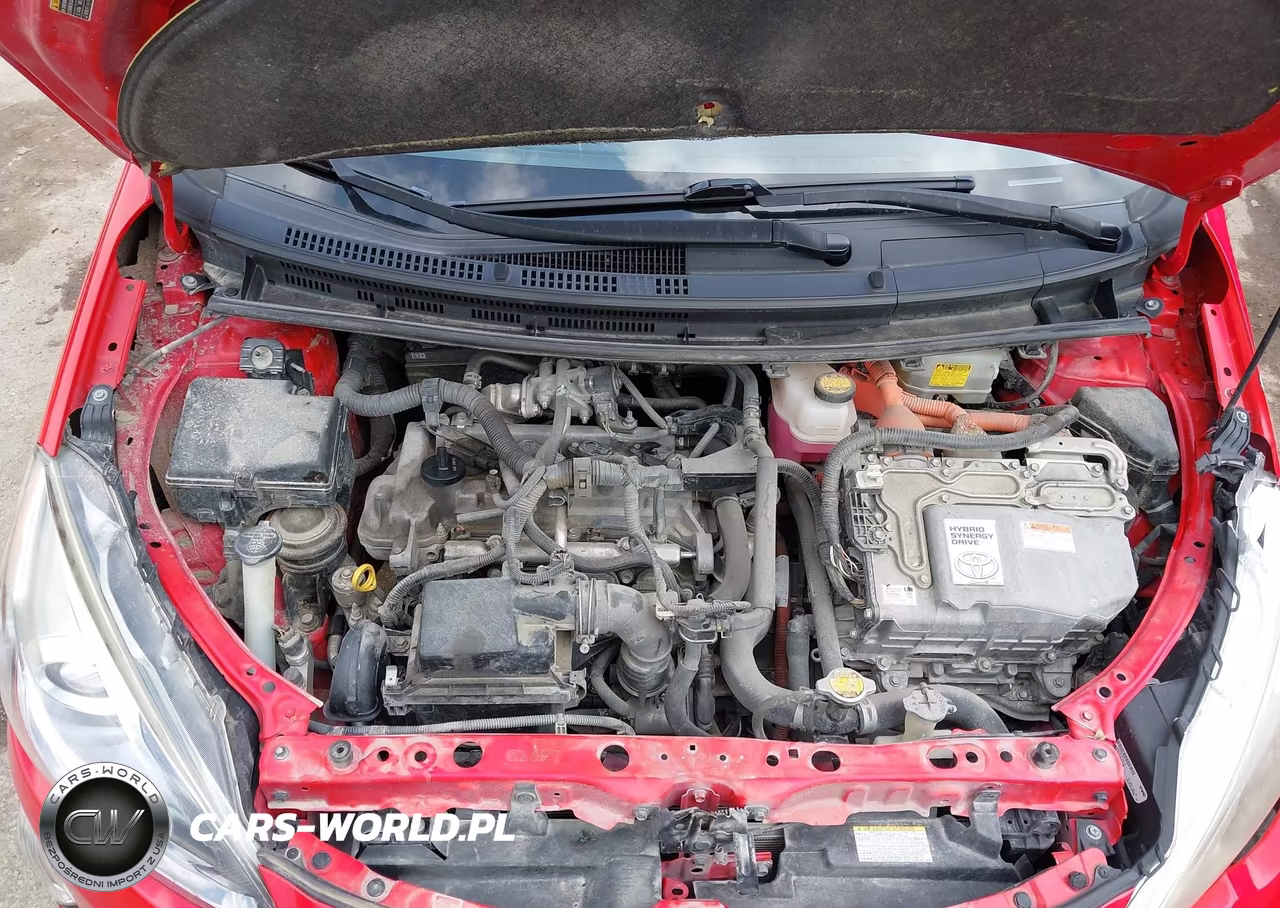 2015 Toyota Prius C Two VIN:JTDKDTB30F1099833 - 10