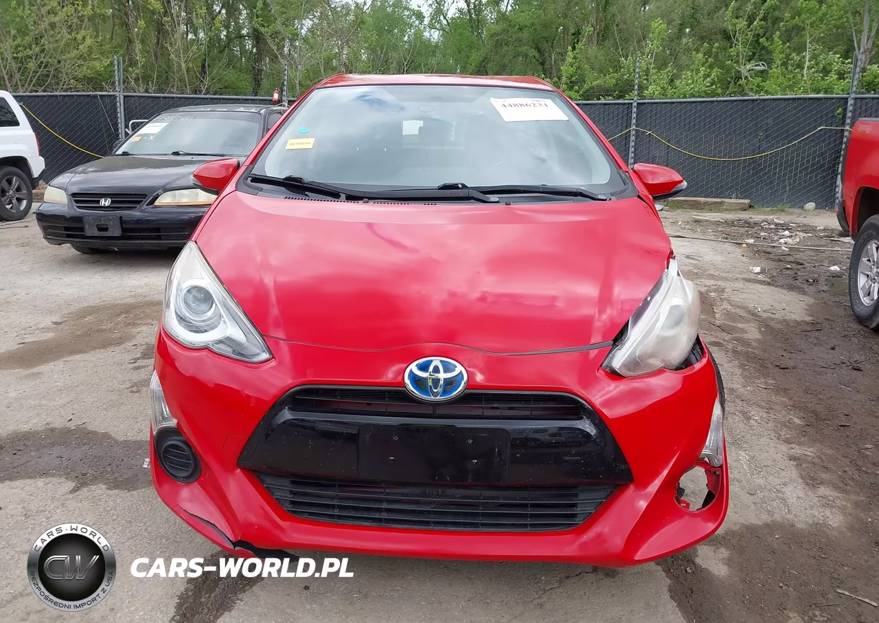 2015 Toyota Prius C Two VIN:JTDKDTB30F1099833 - 12