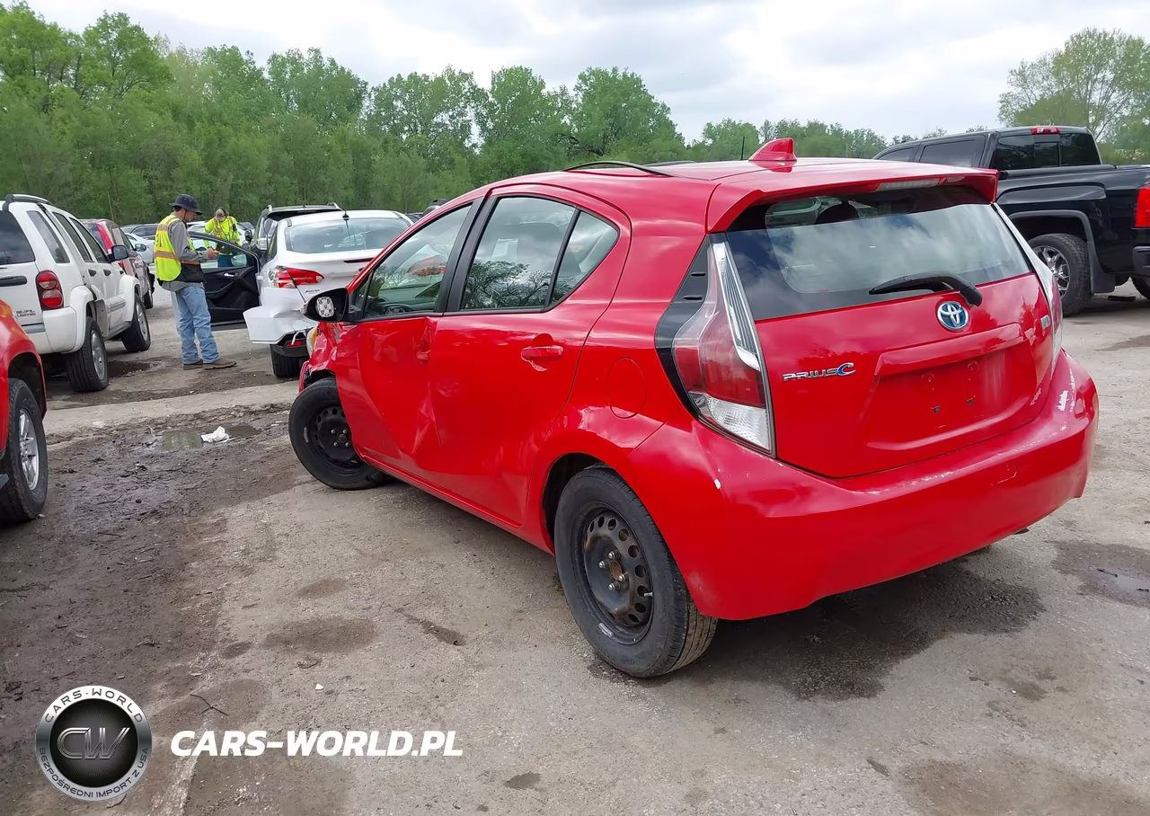 2015 Toyota Prius C Two VIN:JTDKDTB30F1099833 - 3
