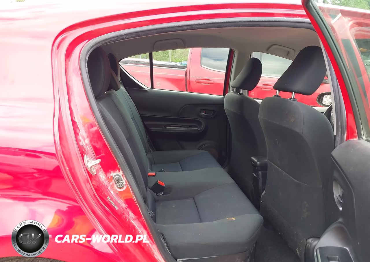 2015 Toyota Prius C Two VIN:JTDKDTB30F1099833 - 8