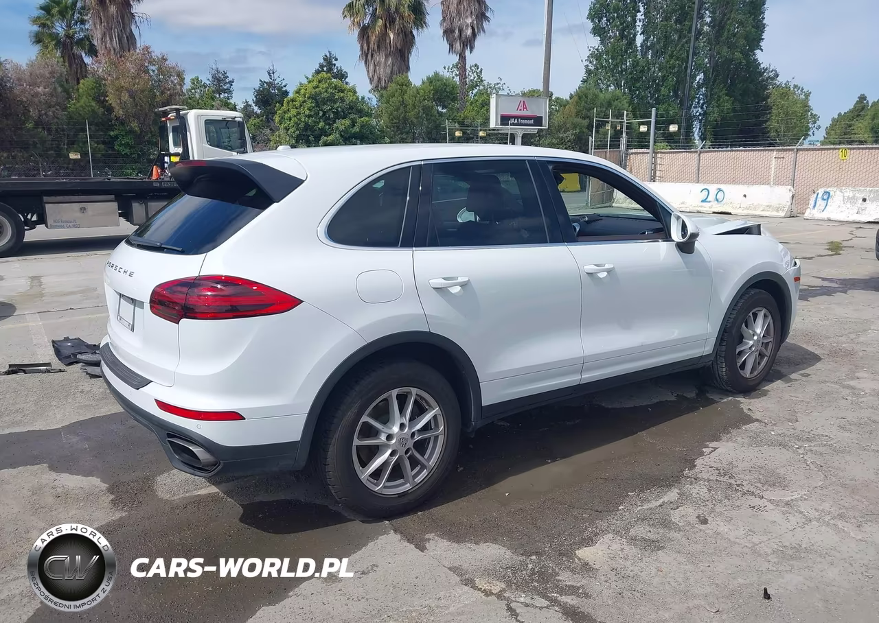 2016 Porsche Cayenne VIN:WP1AA2A26GKA36463 - 4