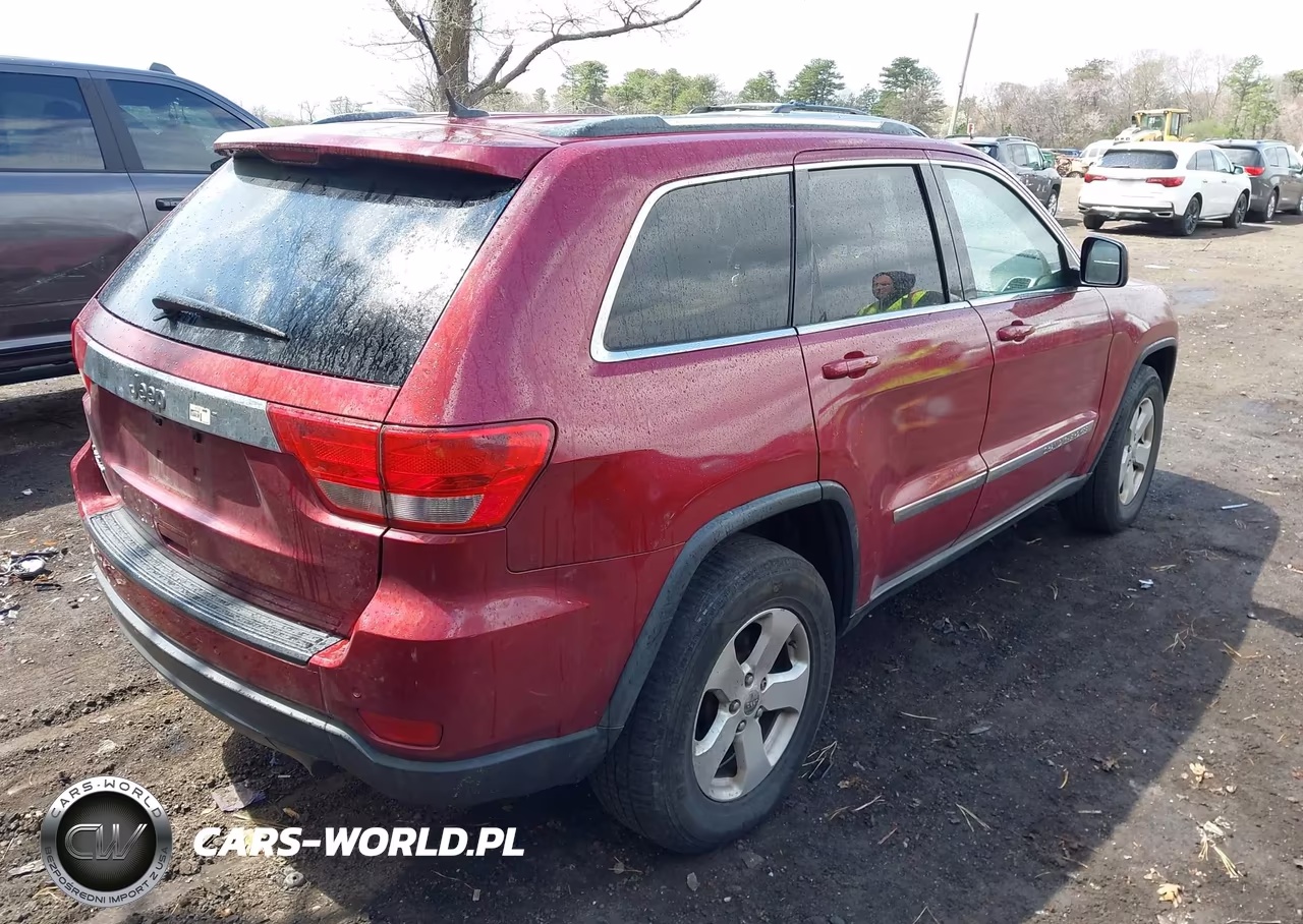 2012 Jeep Grand Cherokee Laredo VIN:1C4RJFAG1CC220270 - 4