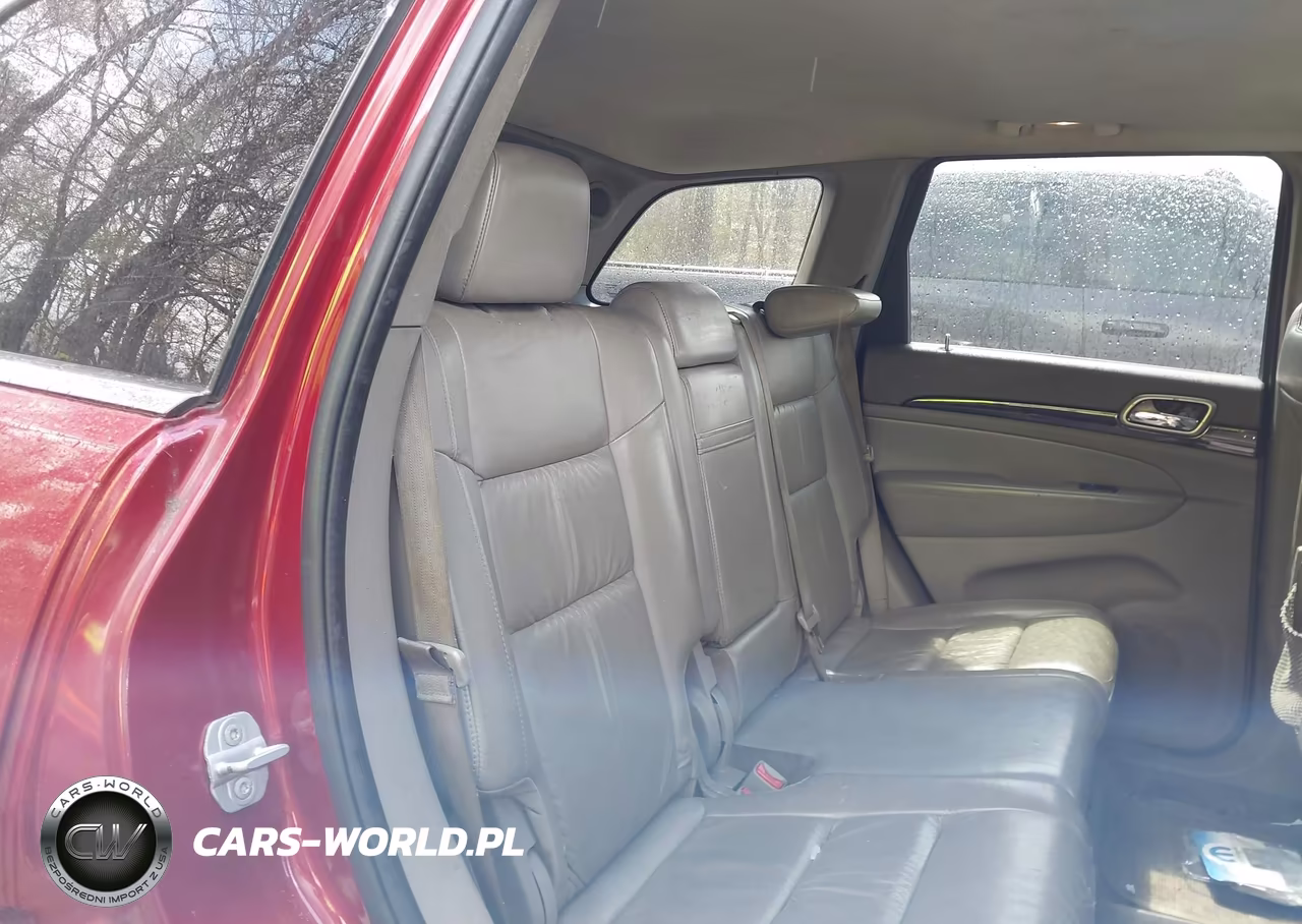 2012 Jeep Grand Cherokee Laredo VIN:1C4RJFAG1CC220270 - 8