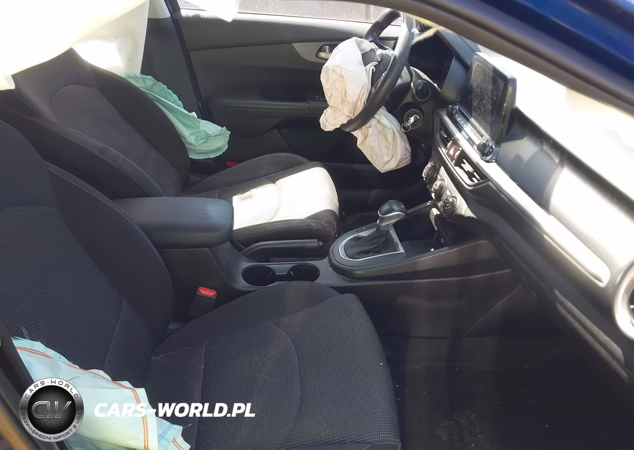 2020 Kia Forte Lxs VIN:3KPF24AD6LE194879 - 5