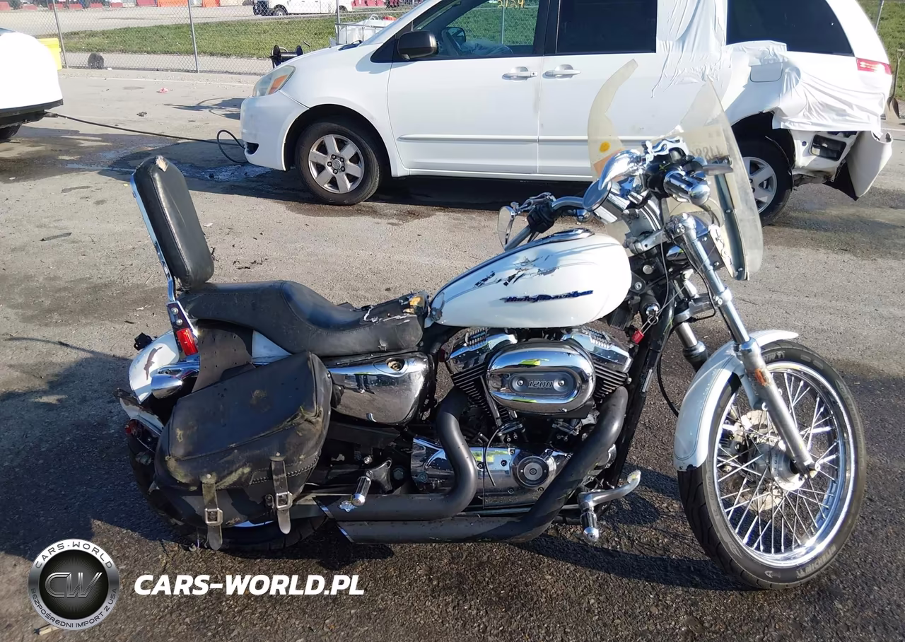 2005 Harley-Davidson Xl1200 C VIN:1HD1CGP135K433955 - 14