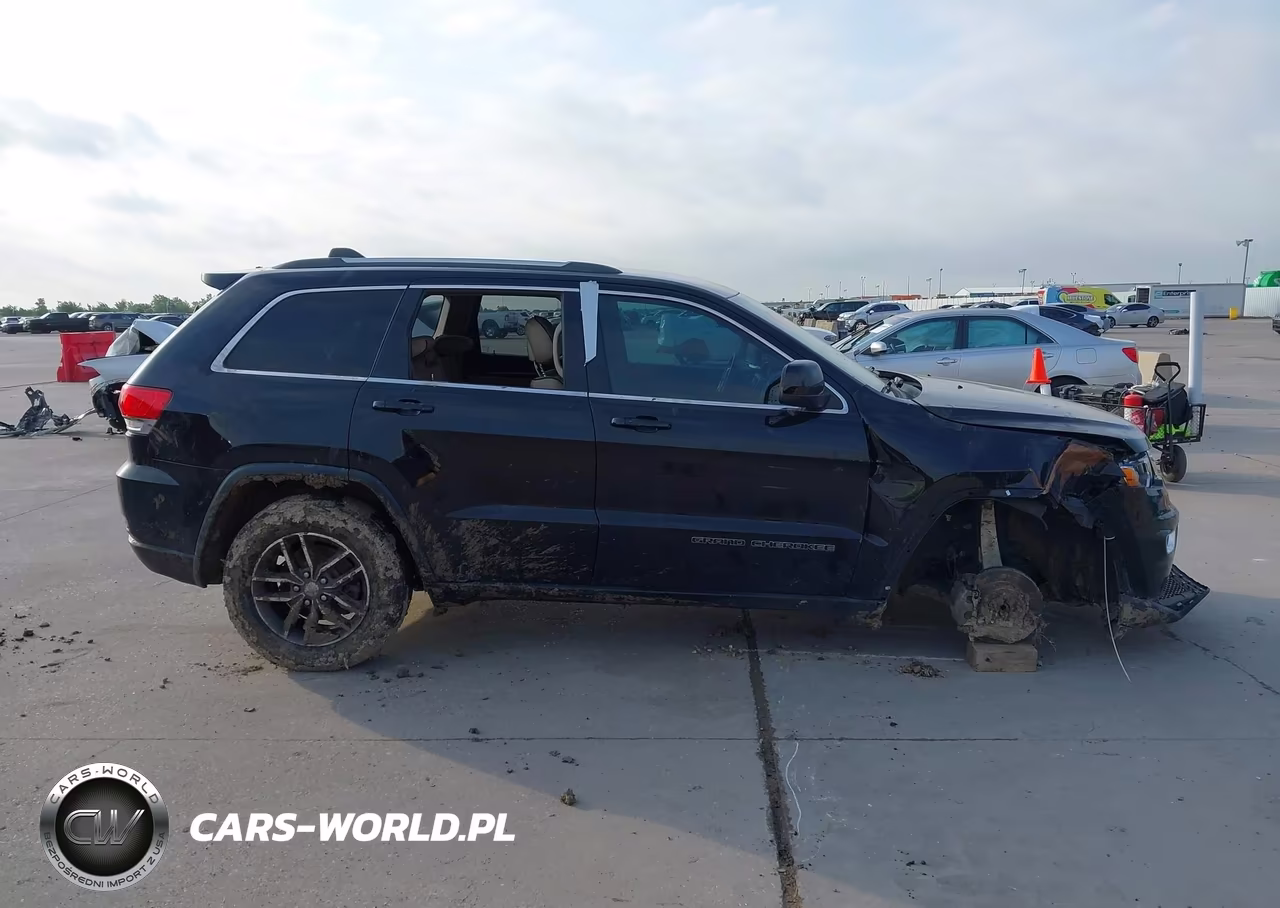 2018 Jeep Grand Cherokee Laredo E 4X2 VIN:1C4RJEAG0JC434108 - 13