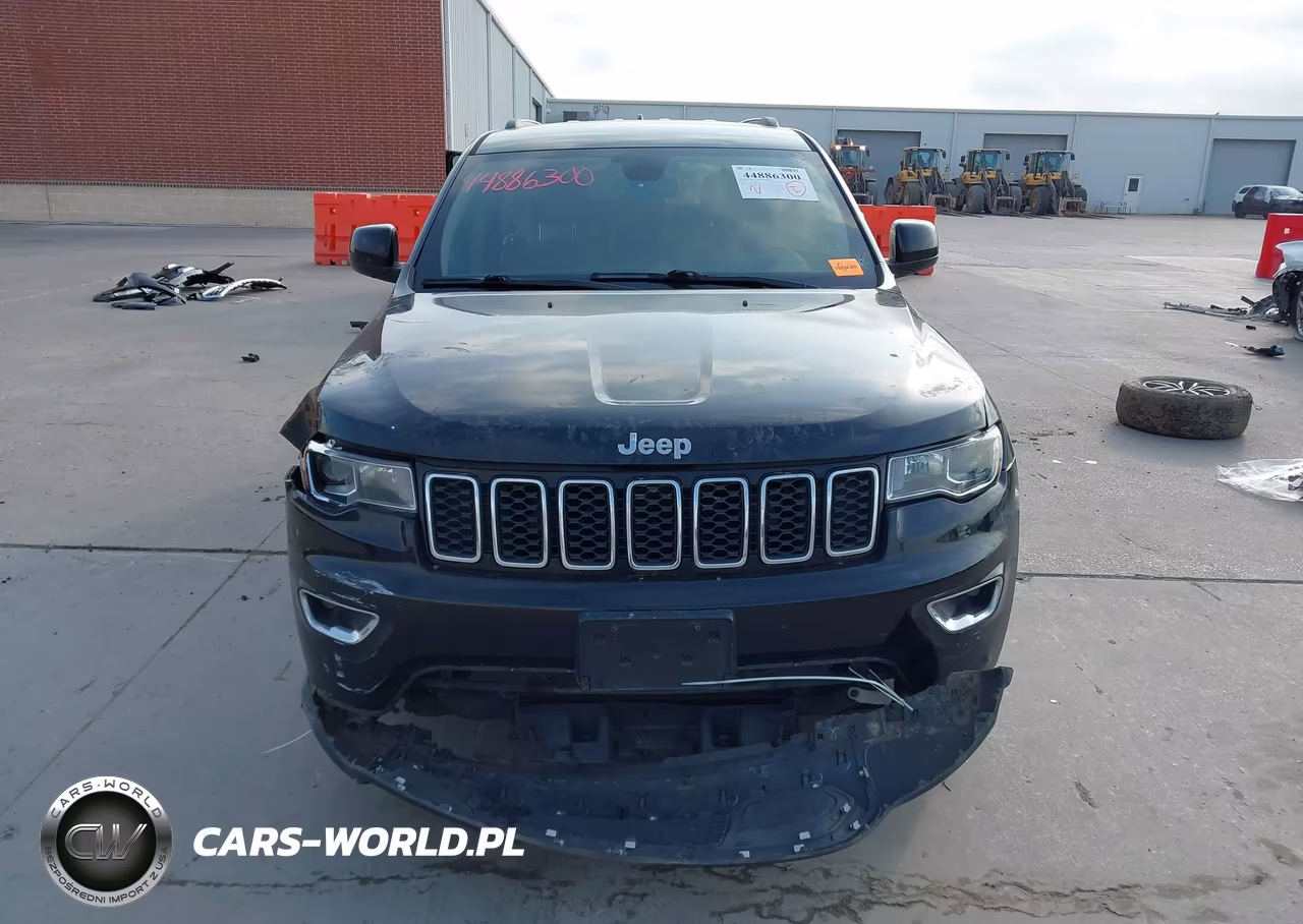 2018 Jeep Grand Cherokee Laredo E 4X2 VIN:1C4RJEAG0JC434108 - 18
