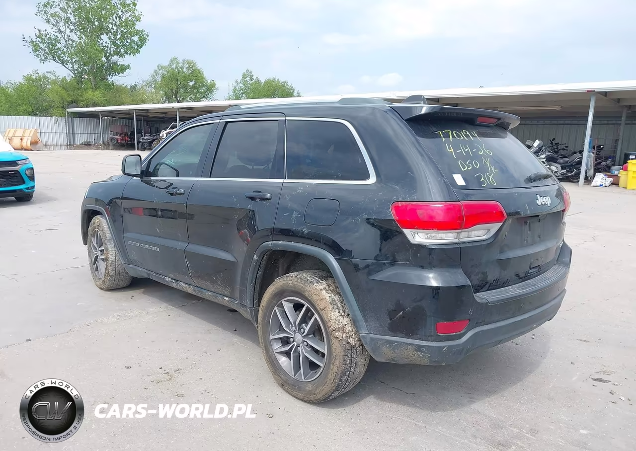 2018 Jeep Grand Cherokee Laredo E 4X2 VIN:1C4RJEAG0JC434108 - 3