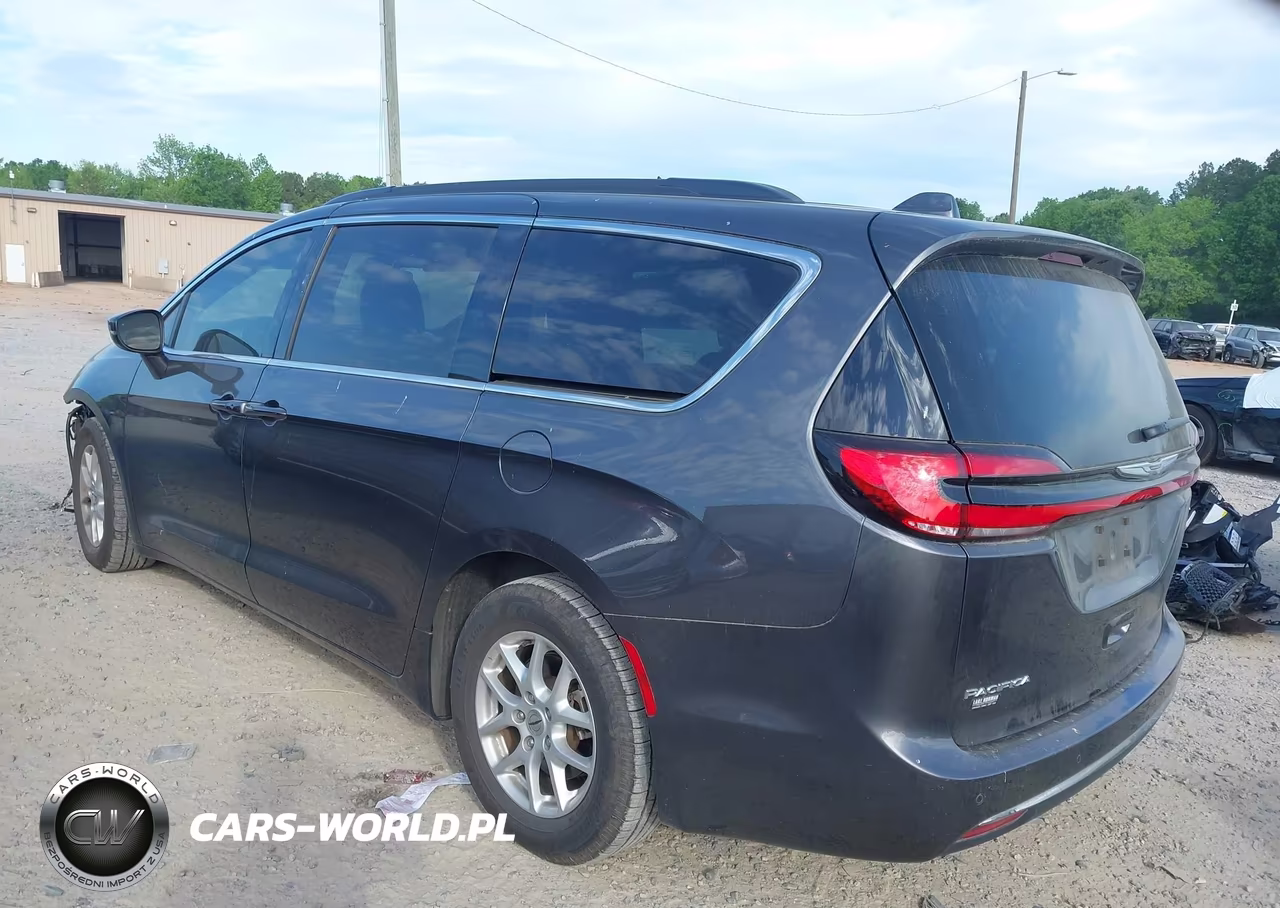 2022 Chrysler Pacifica Touring L VIN:2C4RC1BG8NR150417 - 3