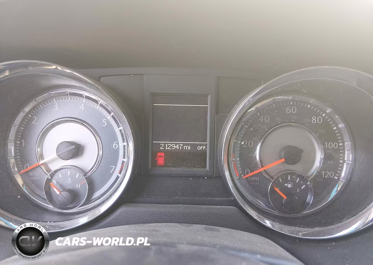 2013 Chrysler Town & Country Touring VIN:2C4RC1BG6DR632589 - 7