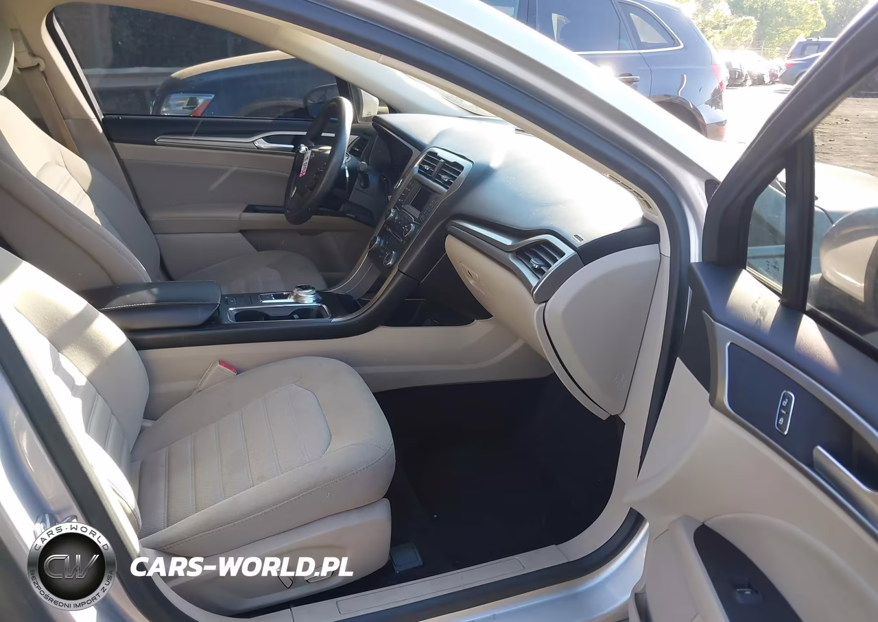 2018 Ford Fusion Se VIN:3FA6P0H77JR143736 - 5