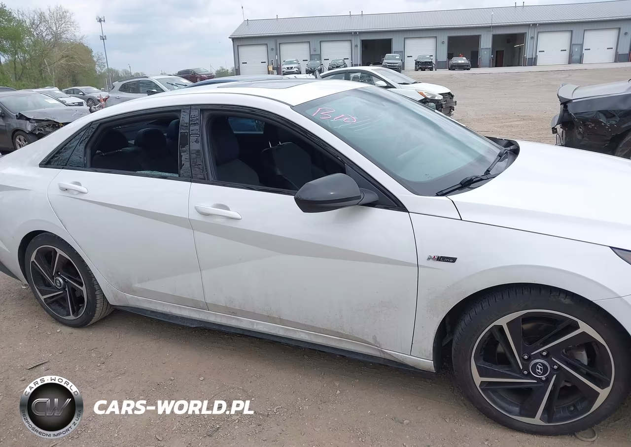 2021 Hyundai Elantra N Line VIN:KMHLR4AF9MU156013 - 13
