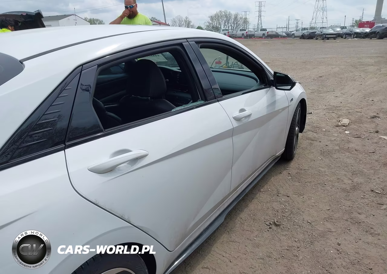 2021 Hyundai Elantra N Line VIN:KMHLR4AF9MU156013 - 6