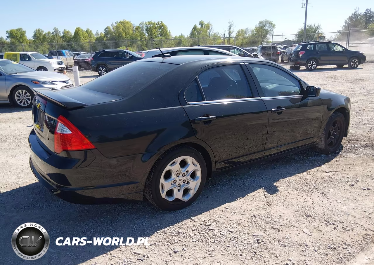 2011 Ford Fusion Se VIN:3FAHP0HA5BR113205 - 4