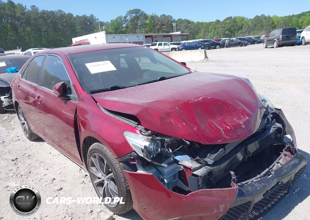 2016 Toyota Camry Xse