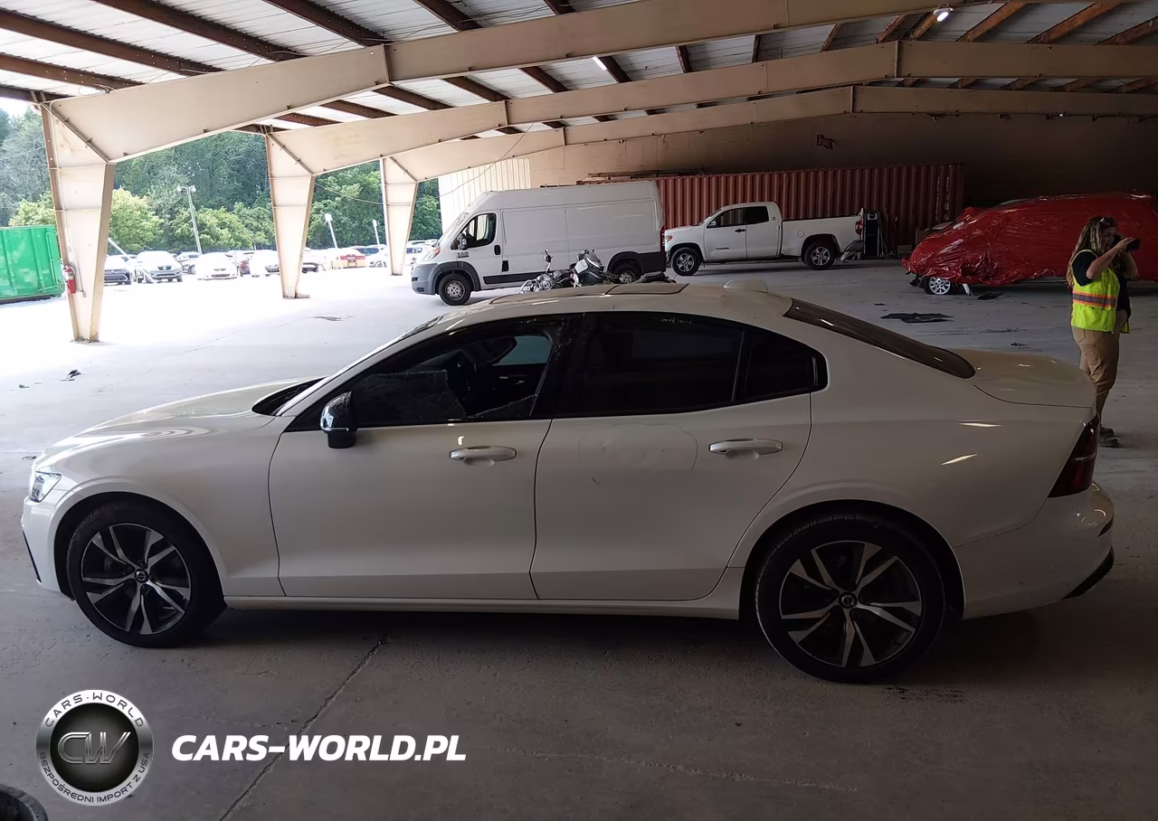 2024 Volvo S60 B5 Core Dark Theme VIN:7JRL12FK8RG323314 - 14
