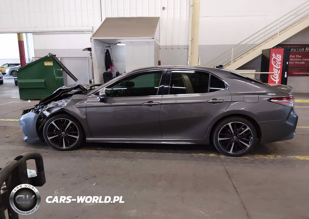 2018 Toyota Camry Xse VIN:4T1B61HK0JU069411 - 14