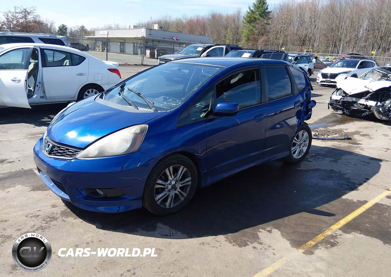2013 Honda Fit Sport VIN:JHMGE8H55DC017975 - 2