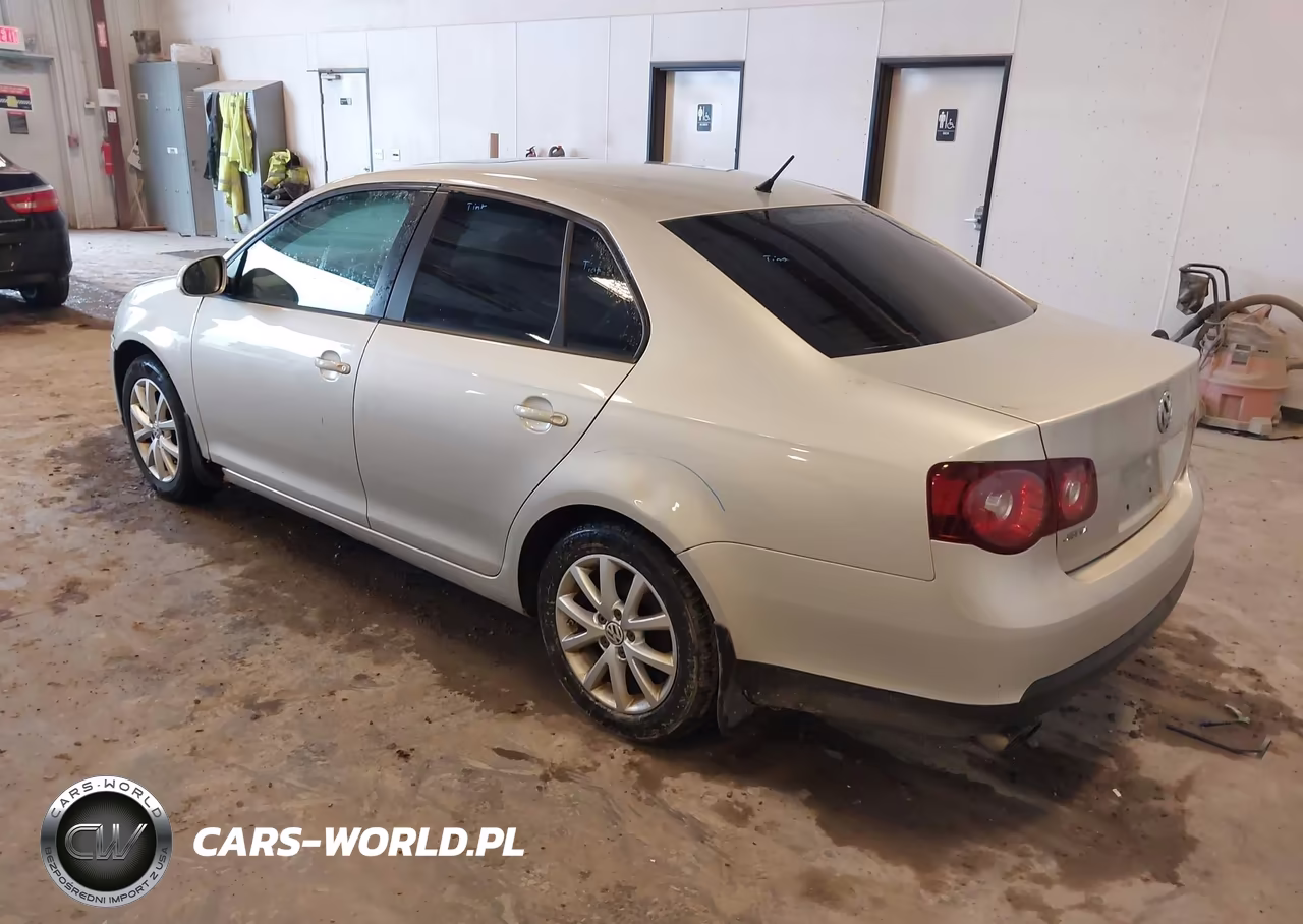 2010 Volkswagen Jetta Limited Edition VIN:3VWRX7AJ9AM137629 - 3